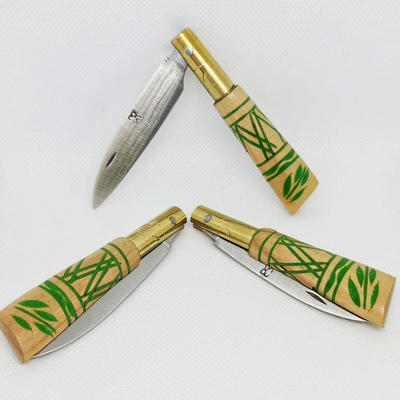 Navaja Artesal asturiana grabada tradicional verde