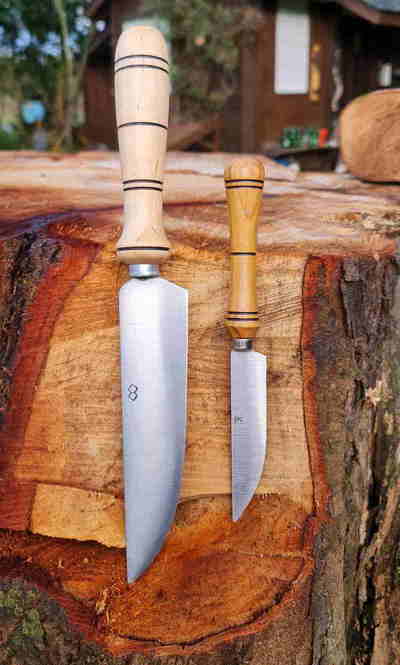 Cuchillo cocina grande en comparación con el pequeño
