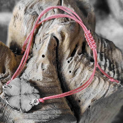 Pulsera con piedra de quiastolita natural de la suerte