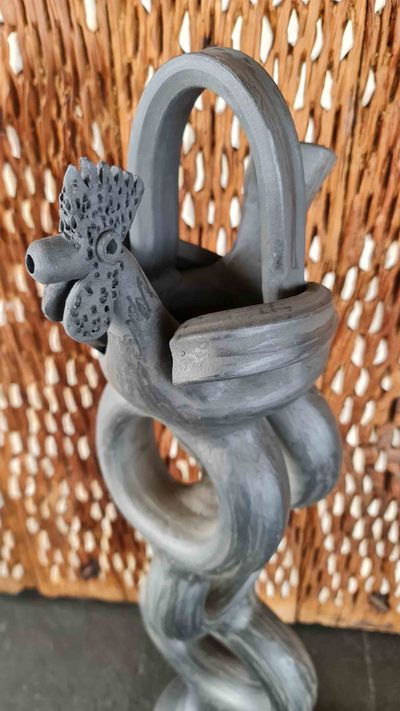 Botiijo gallo de ceramica negra de llamas del mouro