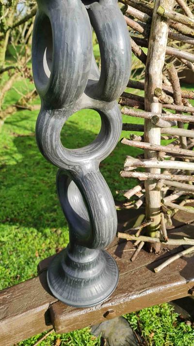 Botiijo gallo de ceramica negra de llamas del mouro