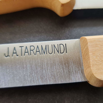 Cuchillo cocina pequeño, de ferrero.