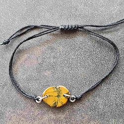 Pulsera macramé negro 3 con Quiastolita de la suerte